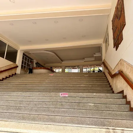 Relajante Vista Al Mar, Piso Alto, Laguito-bocagrande, A Pocos Pasos De La Playa Cerca Dann Apartment *