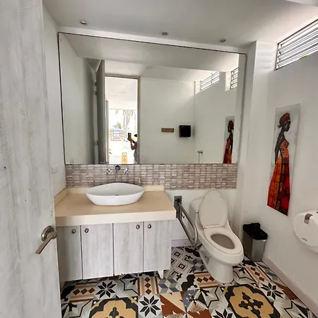 Relajante Vista Al Mar, Piso Alto, Laguito-bocagrande, A Pocos Pasos De La Playa Cerca Dann Apartment Cartagena