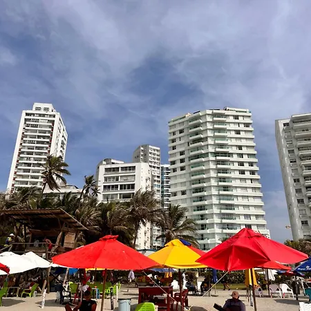Relajante Vista Al Mar, Piso Alto, Laguito-bocagrande, A Pocos Pasos De La Playa Cerca Dann *