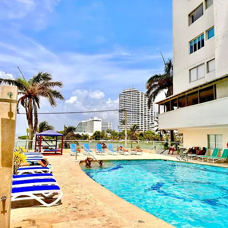 Relajante Vista Al Mar, Piso Alto, Laguito-bocagrande, A Pocos Pasos De La Playa Cerca Dann Cartagena