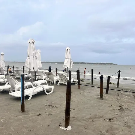 Relajante Vista Al Mar, Piso Alto, Laguito-bocagrande, A Pocos Pasos De La Playa Cerca Dann * Cartagena