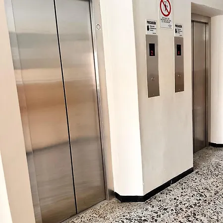 Apartamento Relajante Vista Al Mar, Piso Alto, Cerca Hilton, Dann Carlton, A Pocos Pasos Del Mar Cartagena